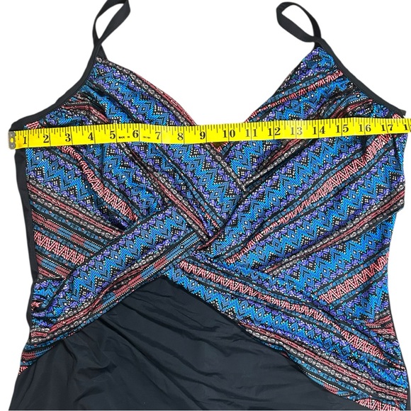 Dreamsuit Elegant  Black  Multi crossover  Slimming One-Piece Swimsuit Size 18W - Picture 9 of 16